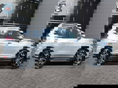 Used 2018 Nissan Rogue SL w/ Premium Package image 6