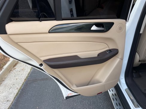 Used 2017 Mercedes-Benz GLE 350 image 27
