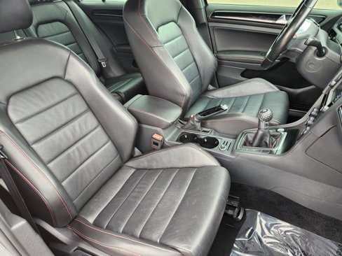 Used 2017 Volkswagen GTI Autobahn image 16