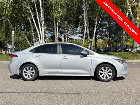 Used 2021 Toyota Corolla LE image 4