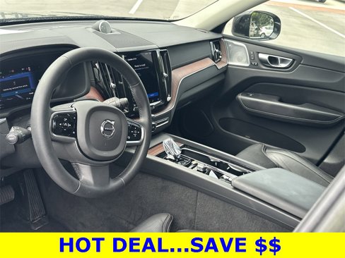 Used 2023 Volvo XC60 B5 Ultimate image 13