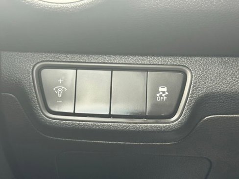 Used 2022 Kia Forte LXS image 32