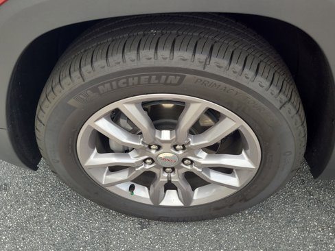 Used 2024 GMC Terrain SLT image 10