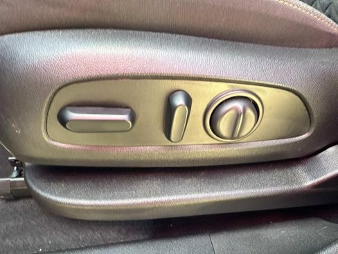 Used 2023 Chevrolet Equinox LT image 21