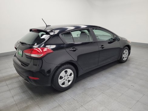Used 2017 Kia Forte LX image 10