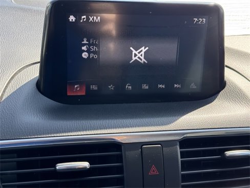 Used 2018 MAZDA MAZDA3 Grand Touring image 14