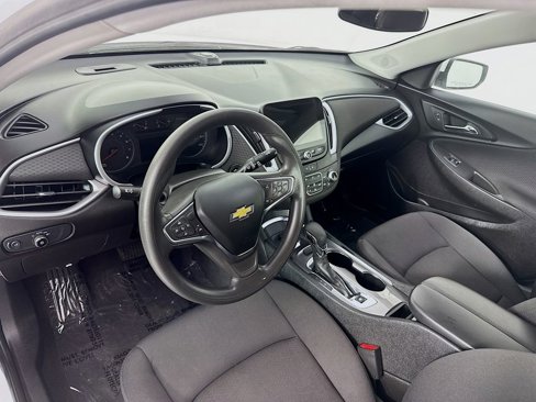 Used 2023 Chevrolet Malibu LT image 9