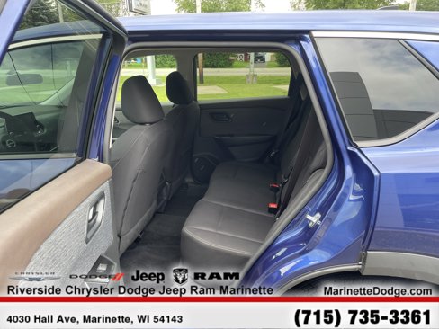Used 2023 Nissan Rogue S image 47