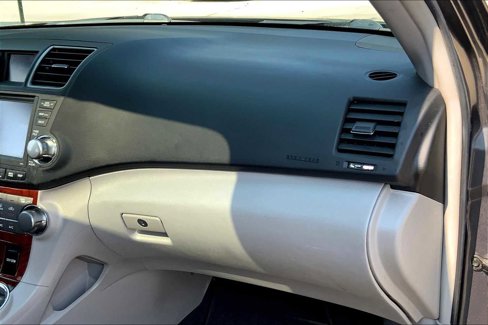 Used 2012 Toyota Highlander Limited image 18