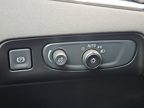 Certified 2020 Buick Enclave Avenir w/ Avenir Technology Package image 18