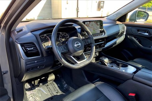 Used 2023 Nissan Rogue SL w/ SL Premium Package image 14