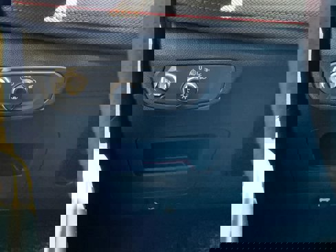 Certified 2025 Chevrolet TrailBlazer RS w/ Convenience Package image 22