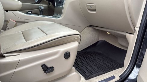 Used 2015 Jeep Grand Cherokee Overland image 25