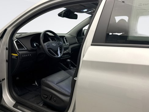 Used 2016 Hyundai Tucson Limited w/ Option Group 03 image 10
