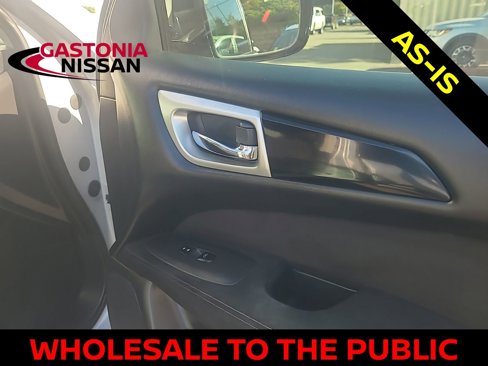 Used 2015 Nissan Pathfinder SV image 46