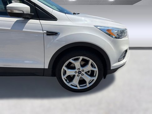 Used 2018 Ford Escape Titanium w/ Ford Safe & Smart Package image 12