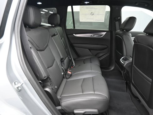 New 2025 Cadillac XT6 Luxury image 12