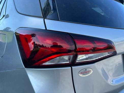Used 2022 Chevrolet Equinox LT image 39