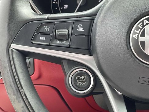 Used 2019 Alfa Romeo Giulia Ti w/ Quick Order Package 22X Lusso image 17