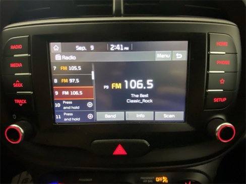 Used 2020 Kia Soul LX image 16