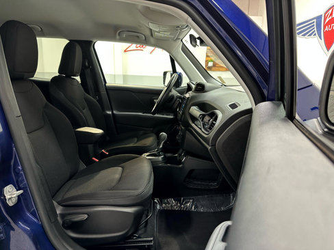 Used 2018 Jeep Renegade Altitude image 23