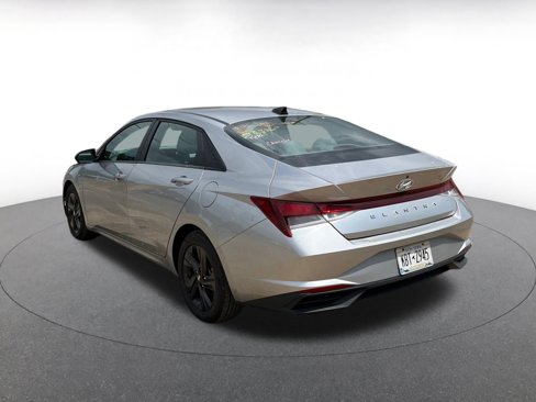 Used 2023 Hyundai Elantra SEL image 8