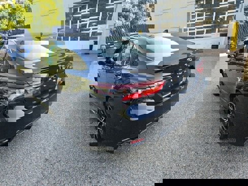 Used 2022 Toyota Camry SE image 8