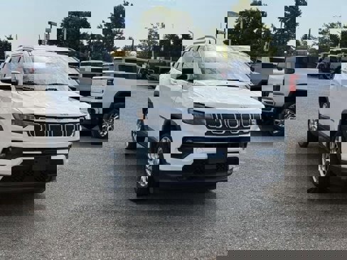Used 2022 Jeep Compass Latitude w/ Sun and Sound Group image 4