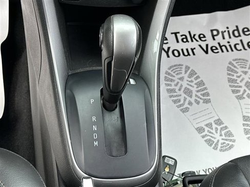 Certified 2022 Chevrolet Trax LT w/ LT Convenience Package image 16
