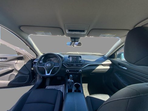 Used 2024 Nissan Altima 2.5 SV image 20