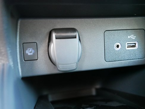 Certified 2024 Nissan Versa SV w/ Trunk Package image 35