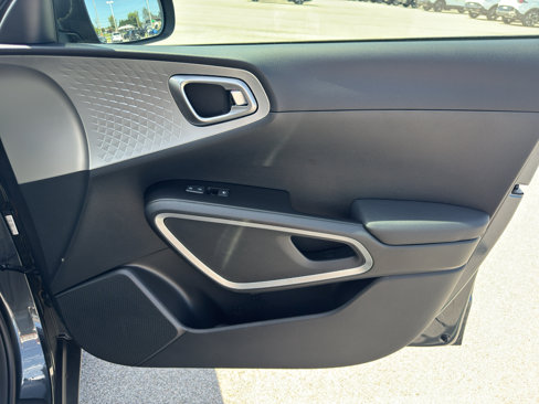 Certified 2023 Kia Soul S image 31