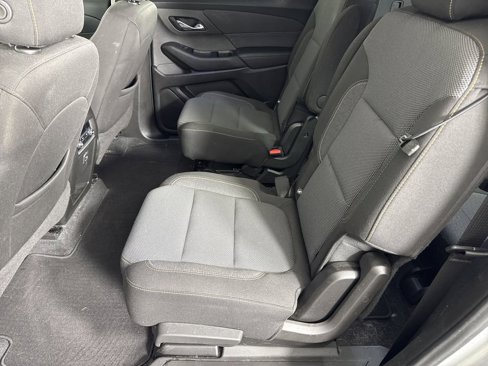 Used 2021 Chevrolet Traverse LT image 20