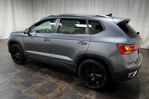 Used 2024 Volkswagen Taos SEL image 7