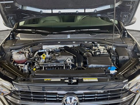 Certified 2024 Volkswagen Jetta SE image 22