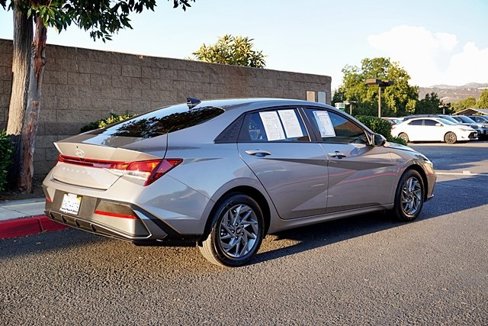 Certified 2024 Hyundai Elantra SEL image 8