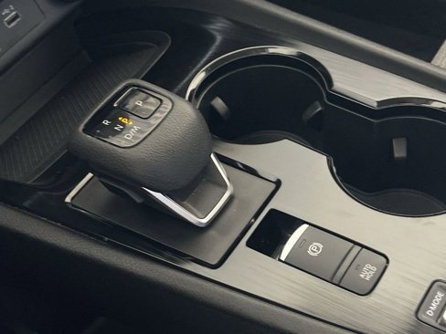 Used 2023 Nissan Rogue SV image 15