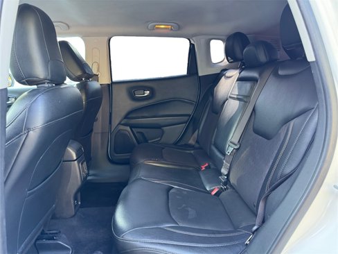 Used 2018 Jeep Compass Latitude image 18
