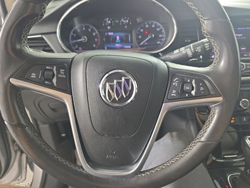 Used 2021 Buick Encore Preferred image 24