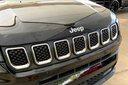Certified 2023 Jeep Compass Sport image 29