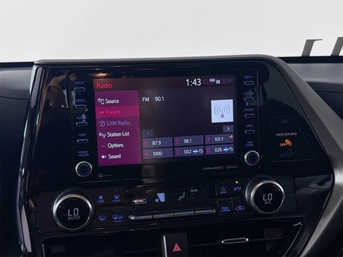 Used 2022 Toyota Highlander LE image 14