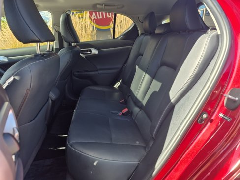 Used 2011 Lexus CT 200h image 20