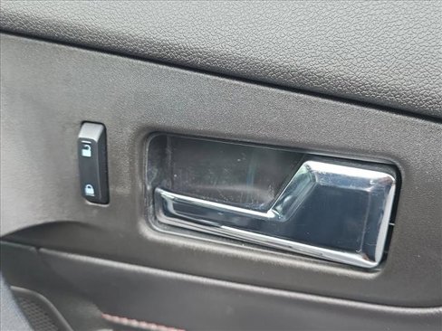 Used 2013 Ford Edge Limited image 25