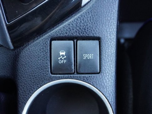 Used 2018 Toyota Corolla L image 45