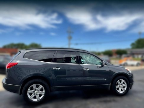 Used 2010 Chevrolet Traverse LT w/ Personal Connectivity Package image 9
