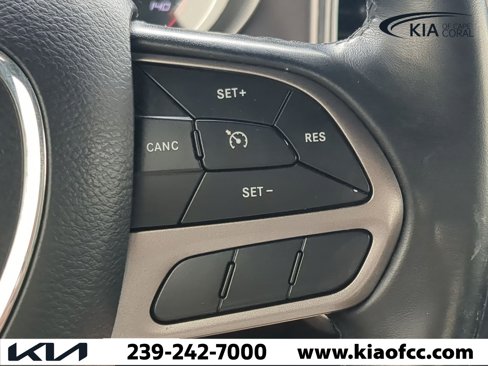 Used 2020 Dodge Charger SXT w/ Leather Interior Group image 23