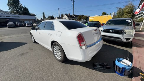 Used 2012 Chrysler 300 image 4