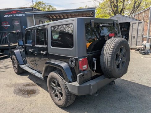Used 2013 Jeep Wrangler Unlimited Sahara w/ Dual Top Group image 6