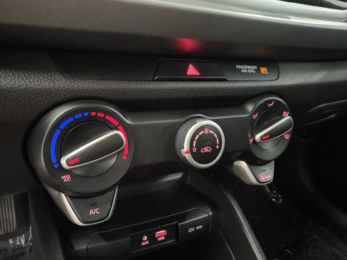 Used 2018 Kia Rio LX image 7