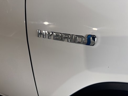 Used 2019 Toyota RAV4 LE image 10